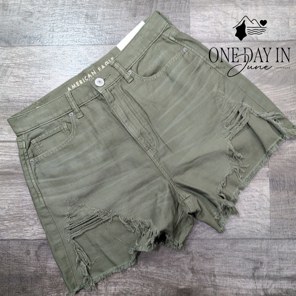 American Eagle Outfitters Highest Rise Distressed Mom Shorts Size 8